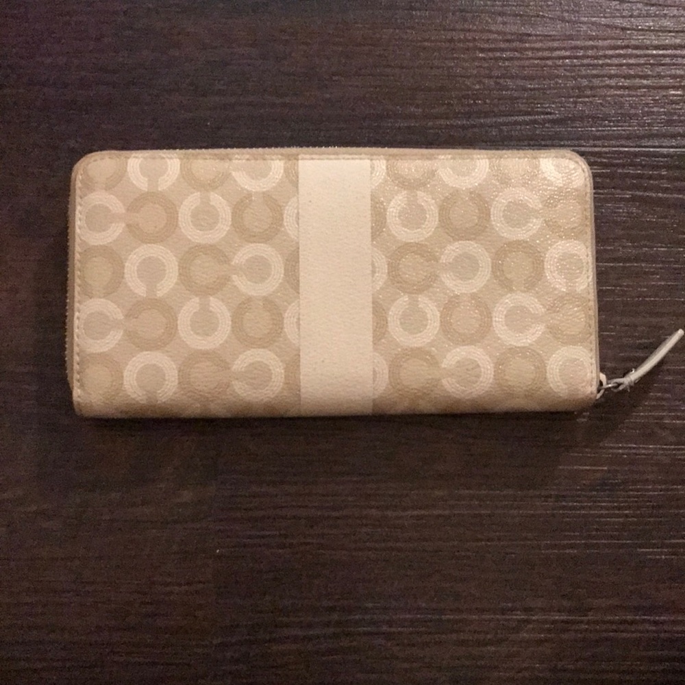 Coach Wallet - Picture 2 of 6